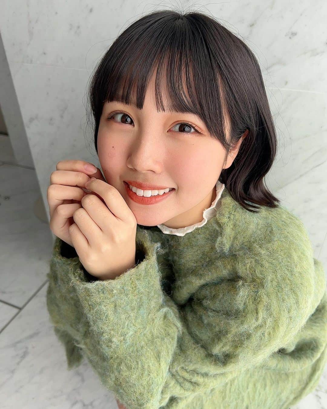 古舘葵さんのインスタグラム写真 - (古舘葵Instagram)「✿ . . . . . 🥦🥦🥦   #NGT48 #idol #ボブ #knit  #ootd」1月22日 19時51分 - aochan0810_ngt48