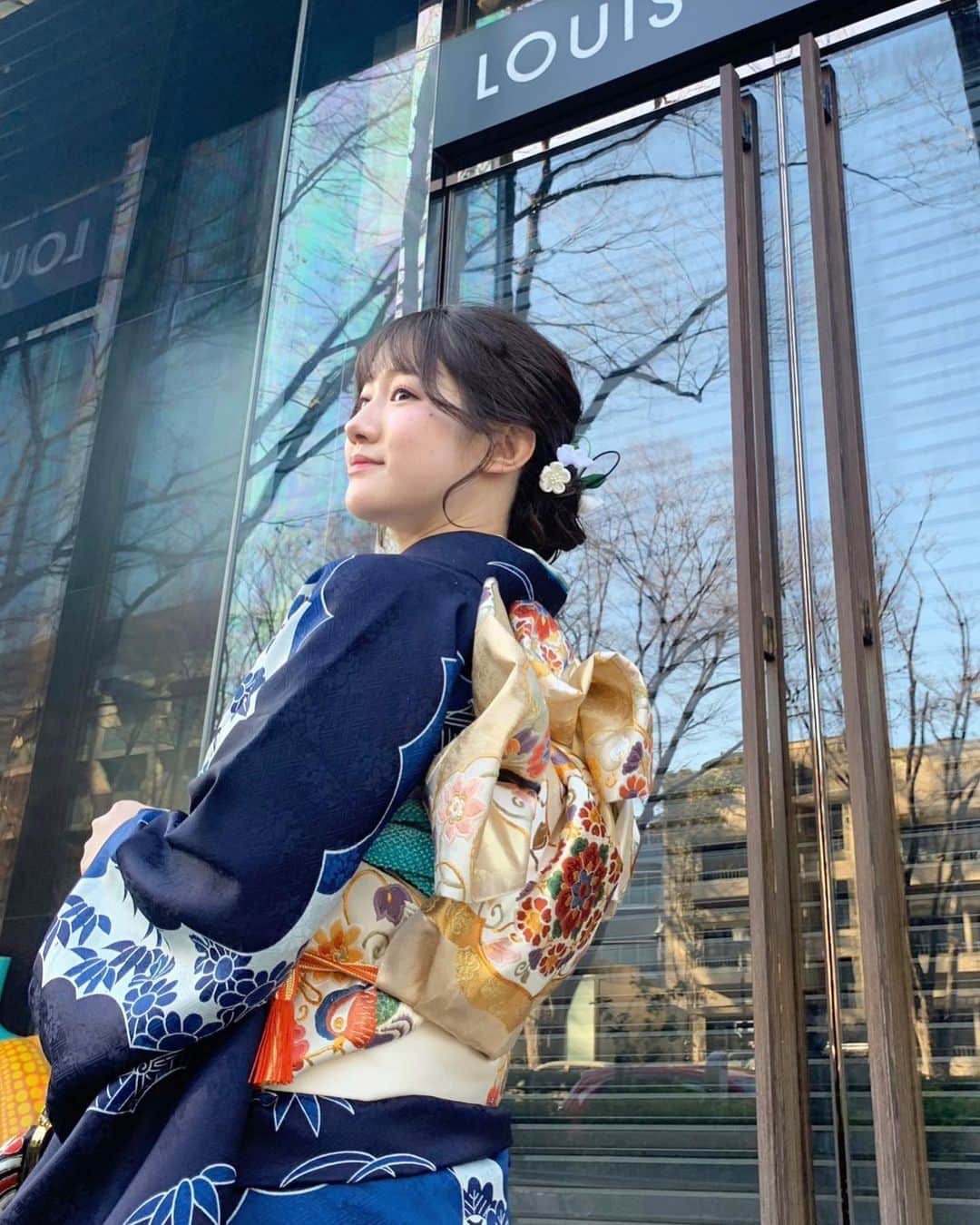 りんぴぴさんのインスタグラム写真 - (りんぴぴInstagram)「❤︎ 成人式🎌  お父さん、お母さんここまで大切に育ててくれて ありがとう🫶🏻 素敵な大人になります…！！！  .  振袖は @kimono__kind さんにお願いしました🤍 成人式の１ヶ月前に成人式行くって決めてめちゃめちゃ 急だったのにもかかわらず本当にありがとうございました🙇🏻‍♀️✨」1月22日 20時19分 - rinka_sys