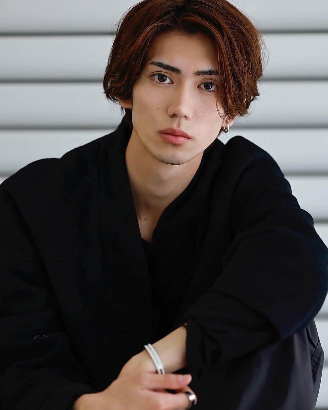 樋口晃平のインスタグラム：「ロケーションジャパン2月号 @locationjapan  発売中です！！  宜しくお願いします☺︎  それと、本日もみんなお疲れ様でした。1週間よく頑張った👏🏻」
