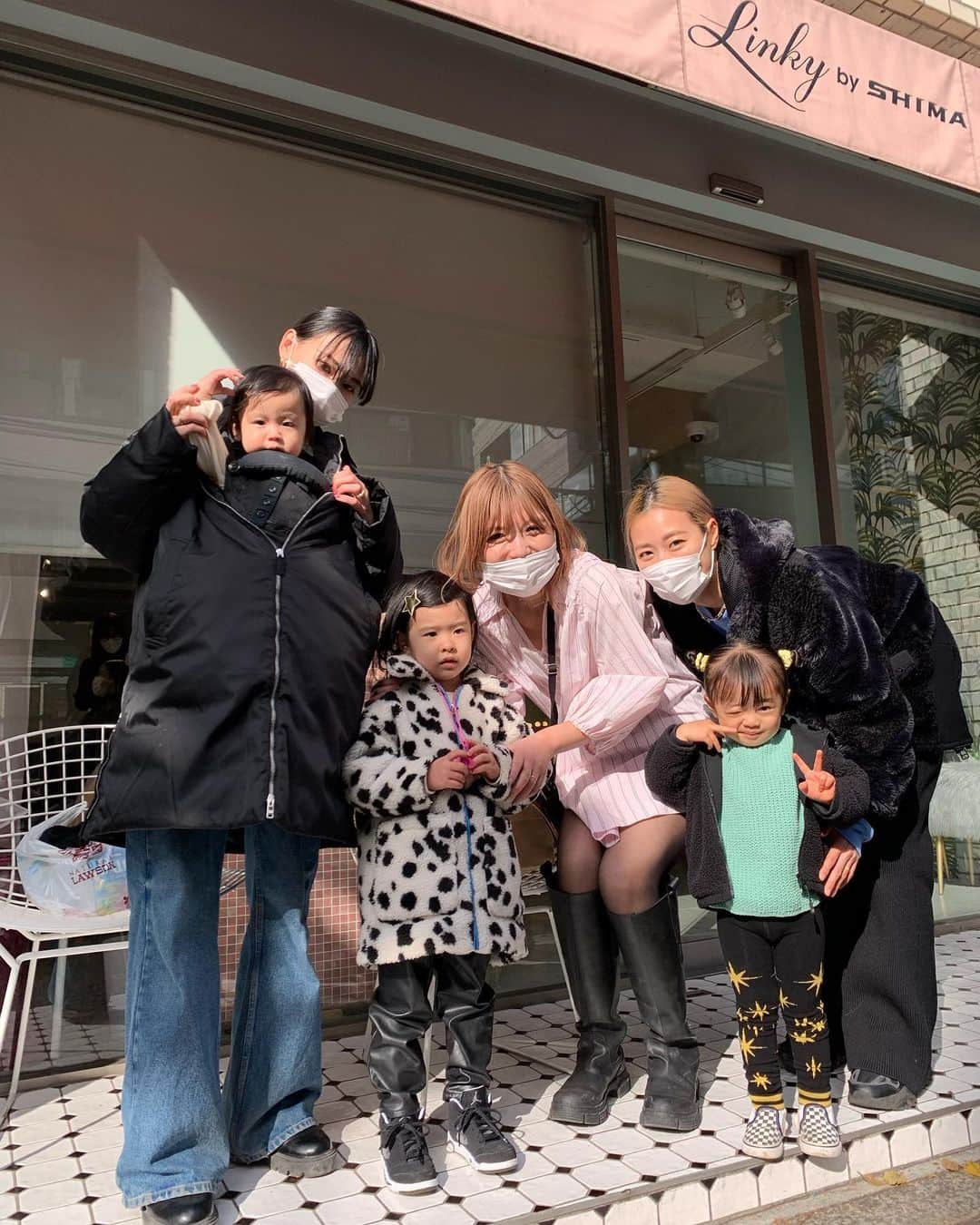 のインスタグラム：「新倉お疲れ様🙏🏻💕これからも自分のお店頑張ってね💗💗💗行くの楽しみっ💖 雪丸家の新居のテントでイルマテンション爆上がり🤣💕」