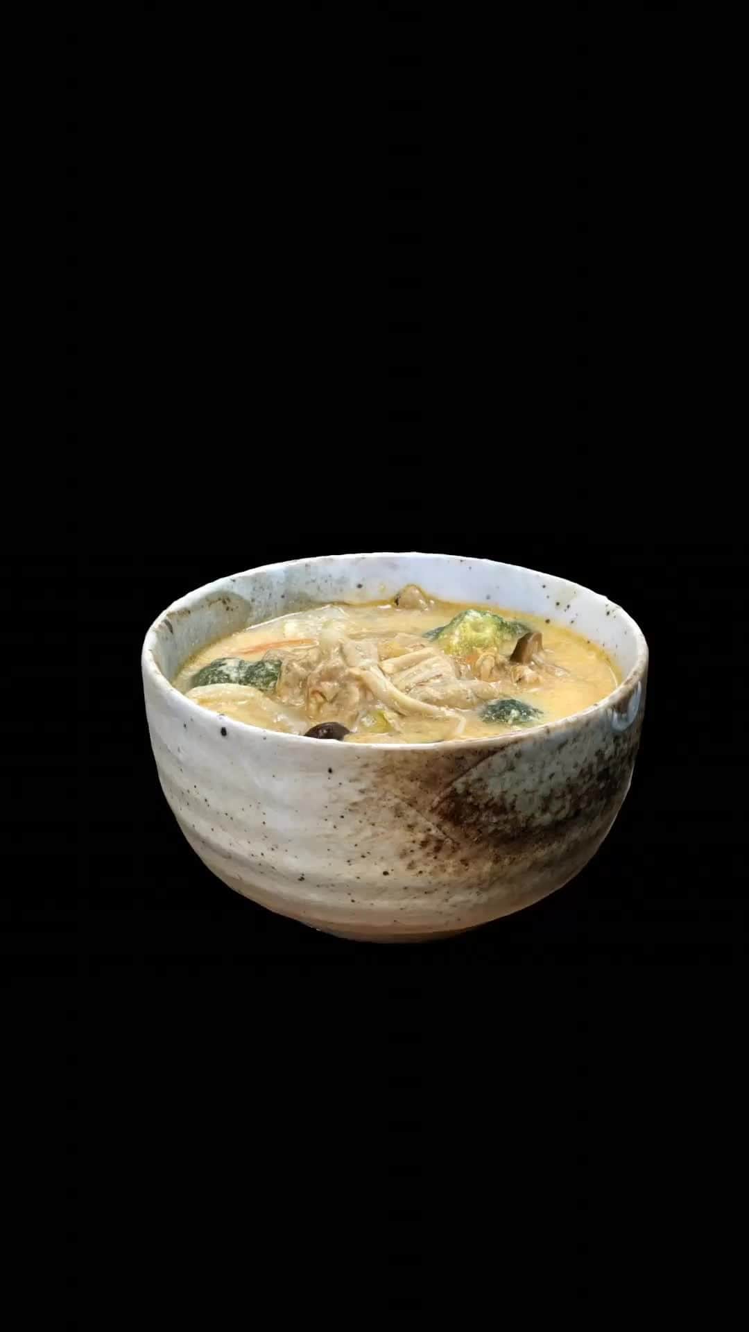 Cooking with Dogのインスタグラム：「Pork Kimchi Soy Milk Soup, 3D scanned with Trnio Plus! @trnio3d 🐷🥬🥛🍲😋 Full recipe here: https://youtu.be/LPcW_lrHDg0 豚キムチ豆乳スープをTrnio Plusで3Dスキャンしました👩‍🍳🐩😍レシピはリンクをチェックしてね #trnio #trnioplus #photogrammetry #3Dスキャン #フォトグラメトリ #soup #スープ」