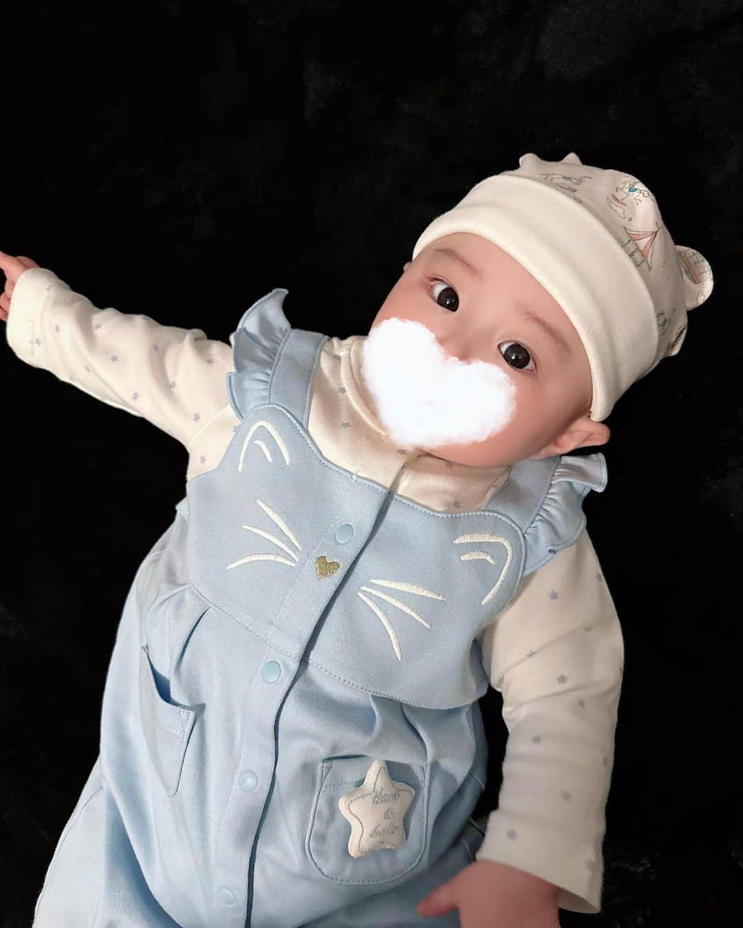 のインスタグラム：「ママフォロワーさんやマタニティフォロワーさんへ👶🏻💕 私の愛用アイテムがお得すぎるキャンペーンやってるのでストーリーに今シェアしておきました✍️✨️ ママは忙しくてストーリー見てない方もいるのでここに残します🙋‍♀️💡 ． あと最近よく、 ベビ吉のお洋服どこの？って質問いただくのですが🥰❤️ オシャレして出かける時は @mini_____closet さんのお洋服が好きです💕 おうちではUNIQLO、ベルメゾン、SHEIN、バースデーが多いかな🏠 完全にママの趣味に染めてます🤣💕 ． ． ．  #新米ママ #女の子ママ #令和4年ベビー #女の子ベビー #赤ちゃんのいる暮らし #赤ちゃんのいる生活 #子育て #ママライフ #ママ垢さんと繋がりたい #0歳児ママ #産後ダイエット  #ベビー服  #ベビー用品  #乳児湿疹 #乳児湿疹対策」