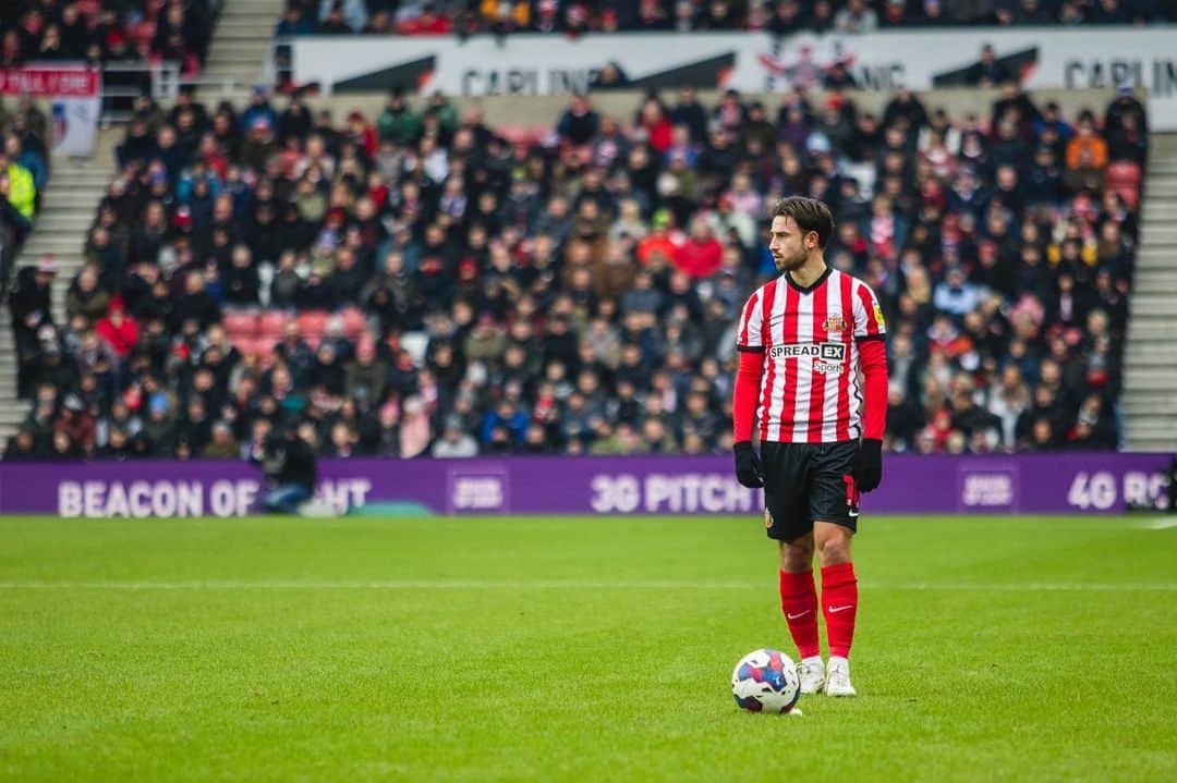 パトリック・ロバーツのインスタグラム：「Big win at the SoL .. LFG ❤️🤍」