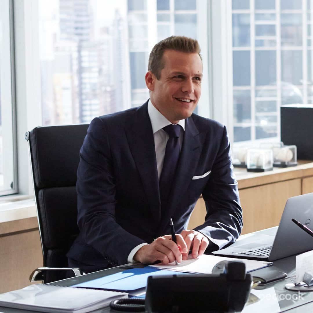 スーツのインスタグラム：「Happy birthday to the best closer in the city, Gabriel Macht! 🥳」