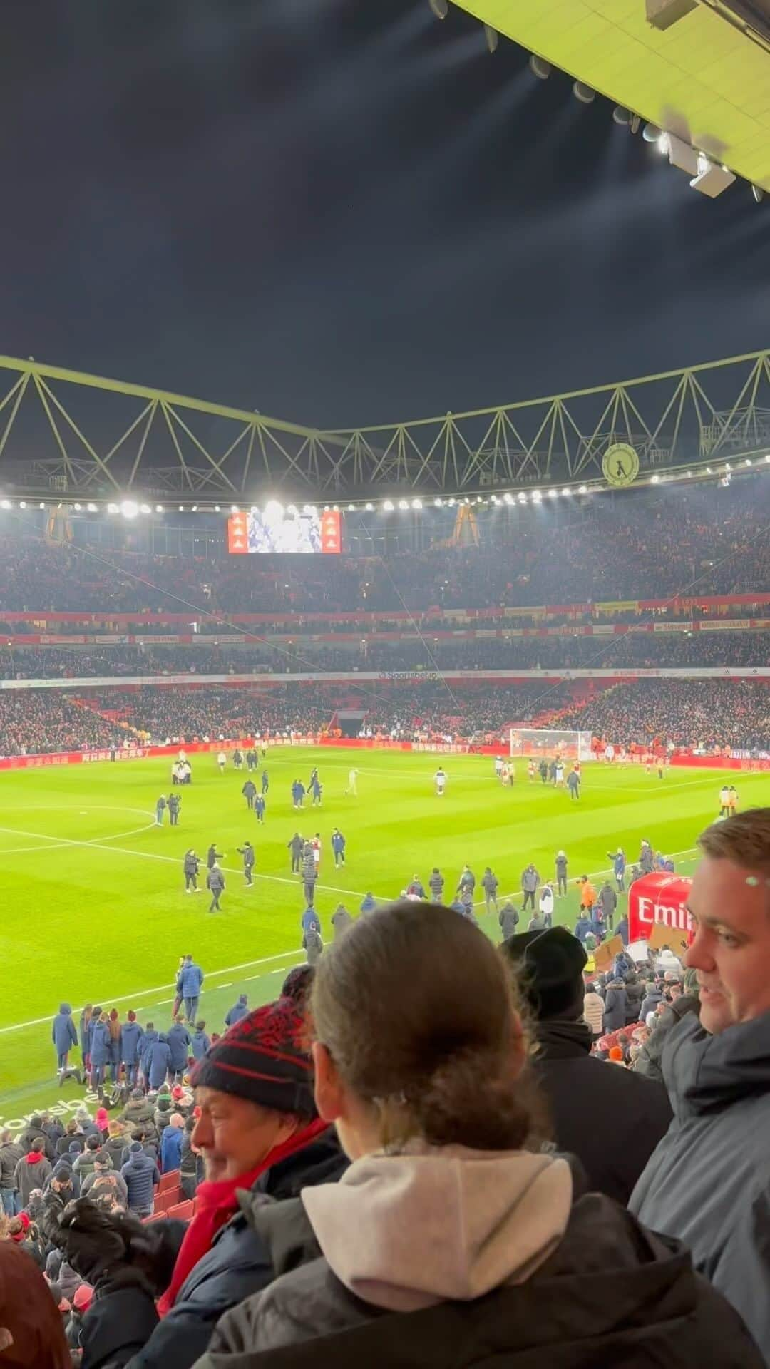 ジャック・ウィルシャーのインスタグラム：「Been years since I watched a game at the Emirates in the crowd! Loved every minute ❤️ ATMOSPHERE 🔥」