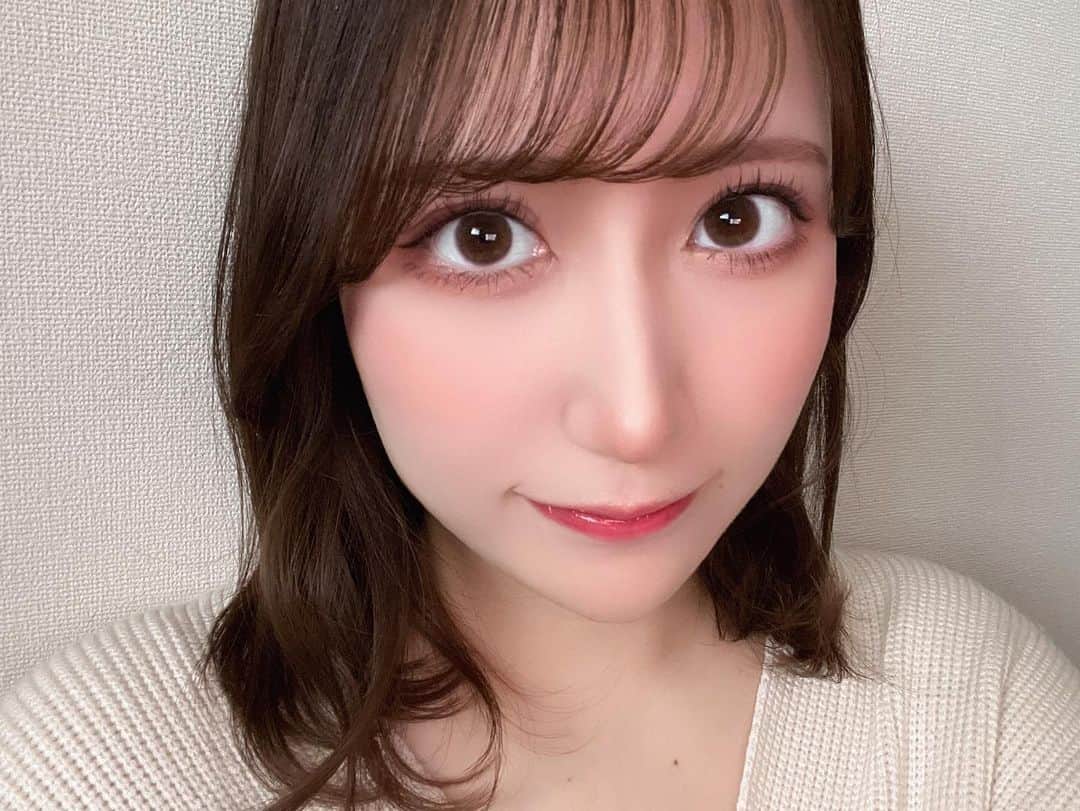 西澤瑠莉奈さんのインスタグラム写真 - (西澤瑠莉奈Instagram)「． ． ネットでよくみる、顔がピンクいメイクしてみた💗 ． 加工入ると色結構飛ぶし 実際鏡でみると見慣れてないからか ちょっとおもしろいんやけど😂 ．」1月23日 15時46分 - rurina_nishizawa