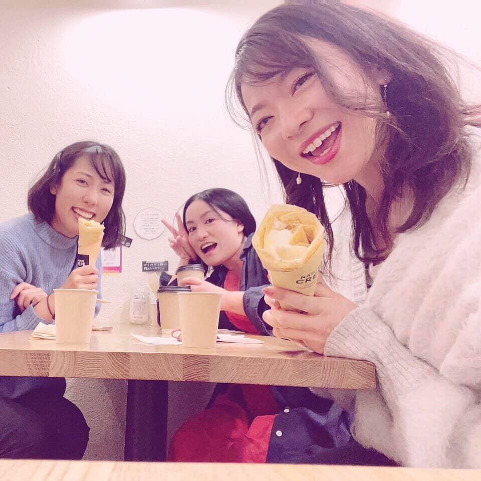 寺田浩子のインスタグラム：「女子会というやつ！！  #楽しかったです💓  #クレープ久しぶりに食べたな  #クリームブリュレクレープ」