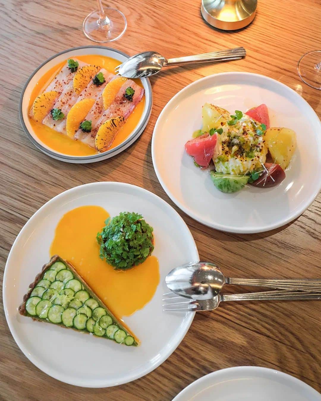 Erinaのインスタグラム：「Amazing lunch at @parlarpottspoint🧡💛  They serve the cuisine of Catalonia in Spain’s north-east, through the use of Australian ingredients prepared with techniques from the Iberian Peninsula🇪🇸  Find the menu on the last photo 📸」