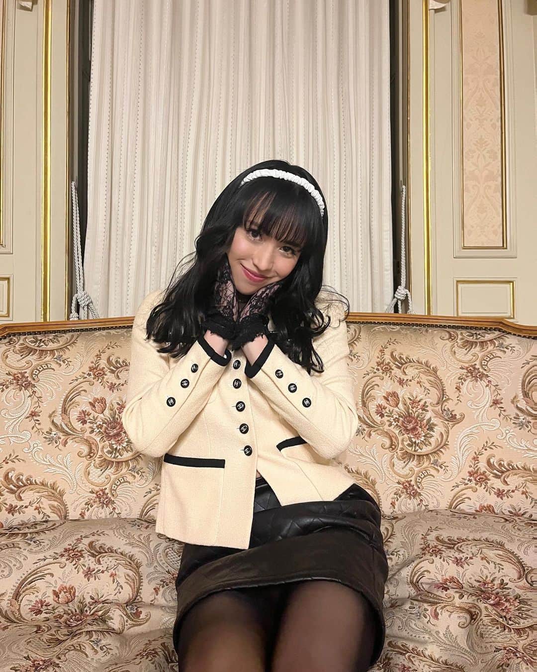 りゅうちぇるのインスタグラム：「昨夜は...抽選で選ばれたファンの方とのオフ会 ❤︎☺️❤︎ in グランドプリンスホテル高輪   ﾊﾟﾜｰﾁｬｰｼﾞできました〜 🥰🫶🏻🎀」