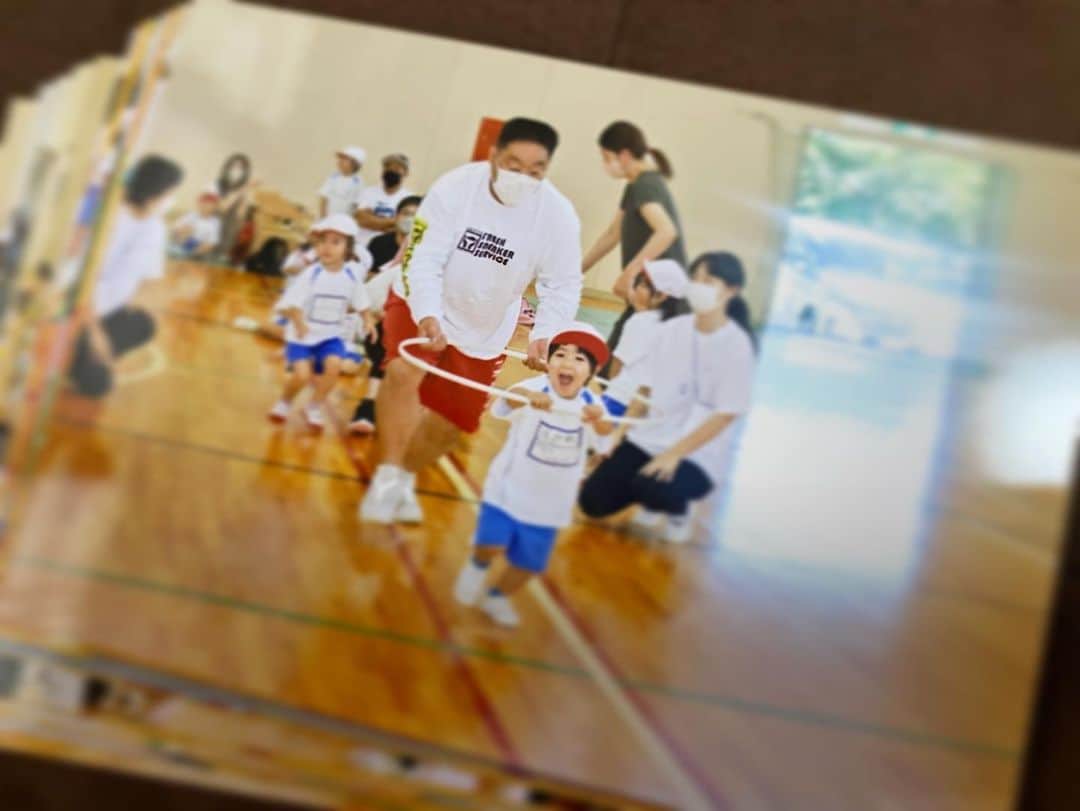 あかつさんのインスタグラム写真 - (あかつInstagram)「昨年の弟子が通う保育園の運動会の写真が届いた‼️ 最高の笑顔‼️ 保護者リレーも大盛り上がり‼️  #運動会 #保護者リレー」1月23日 12時23分 - akatsu_sumo
