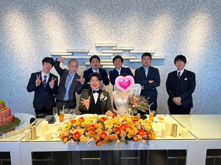 朝地亮介のインスタグラム：「昨日はZUMA新小田の結婚式でした！ ひかるのスピーチが最高におもろくて最高に感動した！ ほんまに良い式でした！ おめでとう㊗️㊗️㊗️ #zuma #新小田 #結婚式 #最高 #ひかる #スピーチ #おもろ感動」