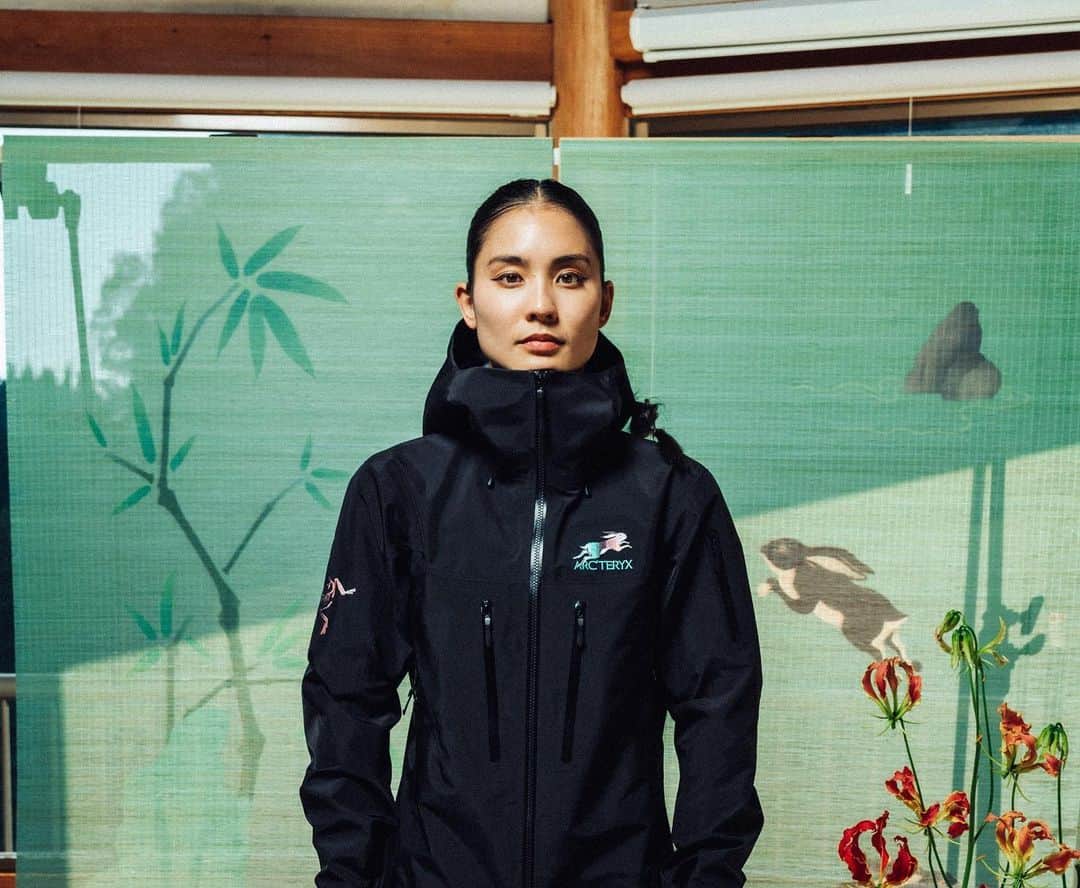 のインスタグラム：「Happy Lunar New Year! 🧧🐇   Photo @willsaundersphoto  Art @zinanlam  @arcteryx @oneeightsixco」