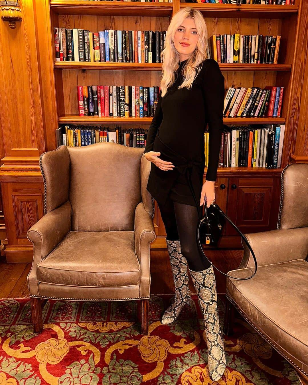 のインスタグラム：「Turns out Ms. Scarlett killed Mr. Mustard with the lead pipe in the library」