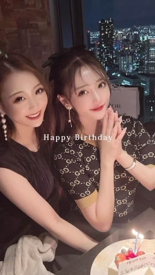 のインスタグラム：「妹の誕生日🎂🎉センイルチュッカヘ💗サランヘヨ こんなに大きくなって優しい子に育ってお姉ちゃん感激🥹」