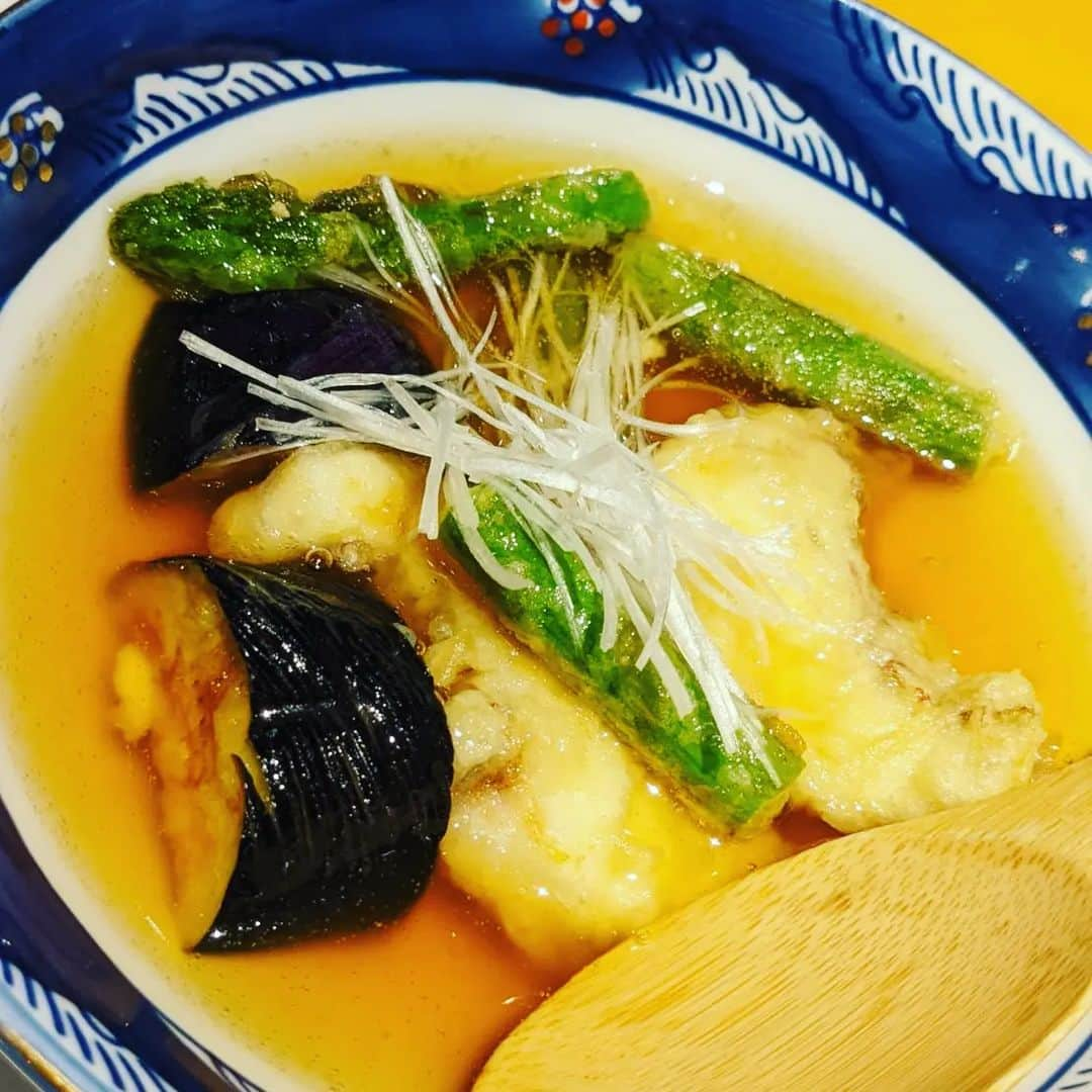 山名文和さんのインスタグラム写真 - (山名文和Instagram)「和食六甲さんで、ディナー食べてきましたー！ ド級の美味しさ！ ビールに合う合う！！ 料理長おまかせコースをたべました。 ボリュームえぐい！ そして、４８００円！ 絶景！！ コスパえぐい！ いっちょあがり！ いや、まじで、完璧やで、これ！！！  #PR #よしアド #キリン一番搾り #ハーバーランド #和食六甲 #神戸 #夜景」1月23日 18時35分 - fumikazu_yamana