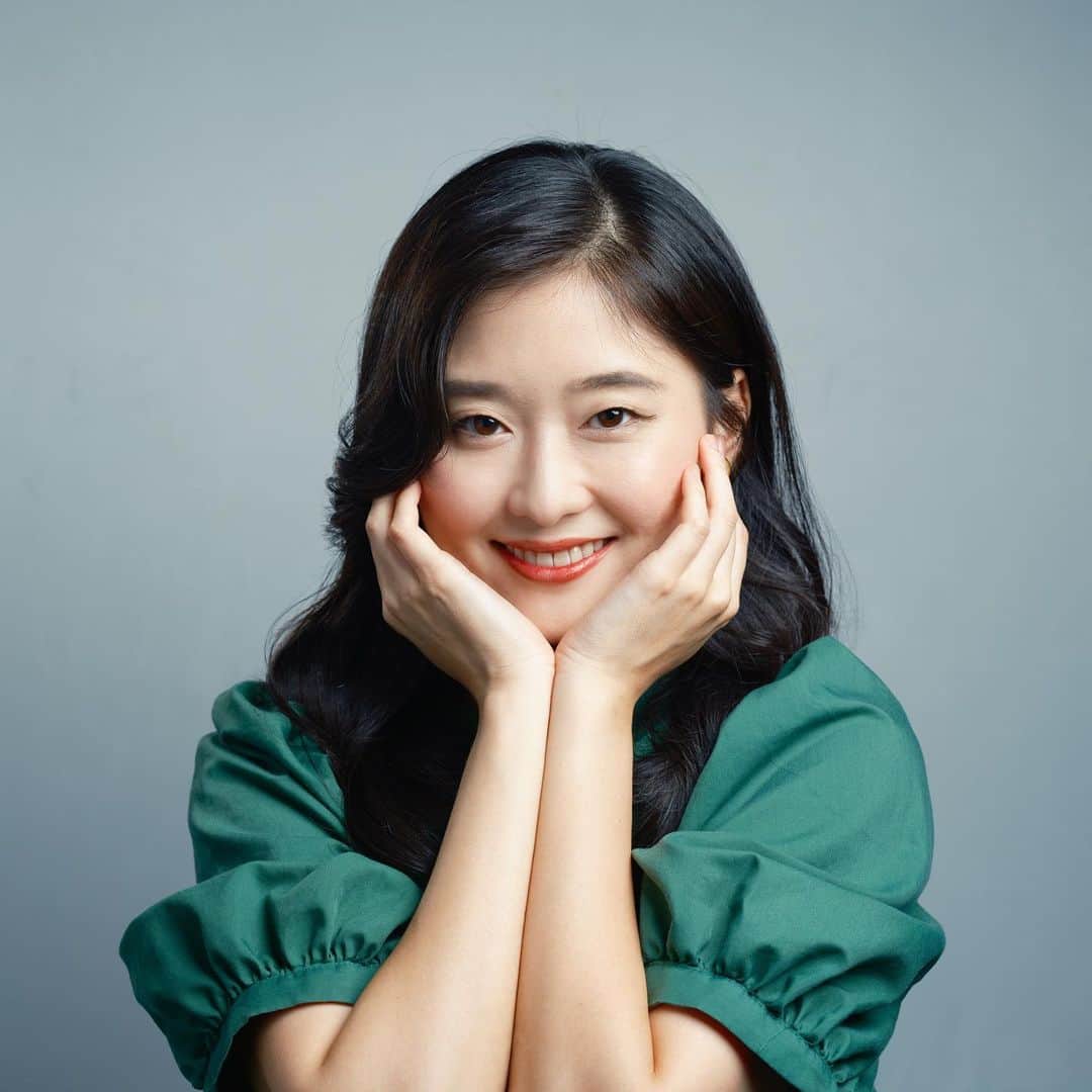 のインスタグラム：「Năm mới rồi, nên đổi Avatar?! 😝 Mọi người thấy ảnh nào hợp nhất? 😚  ベトナムも新年迎えたことだし、プロフィール写真変えようかと考え中🤓どれがいいかな？😙 Photo by @motoki_taneda   #プロフィール写真」