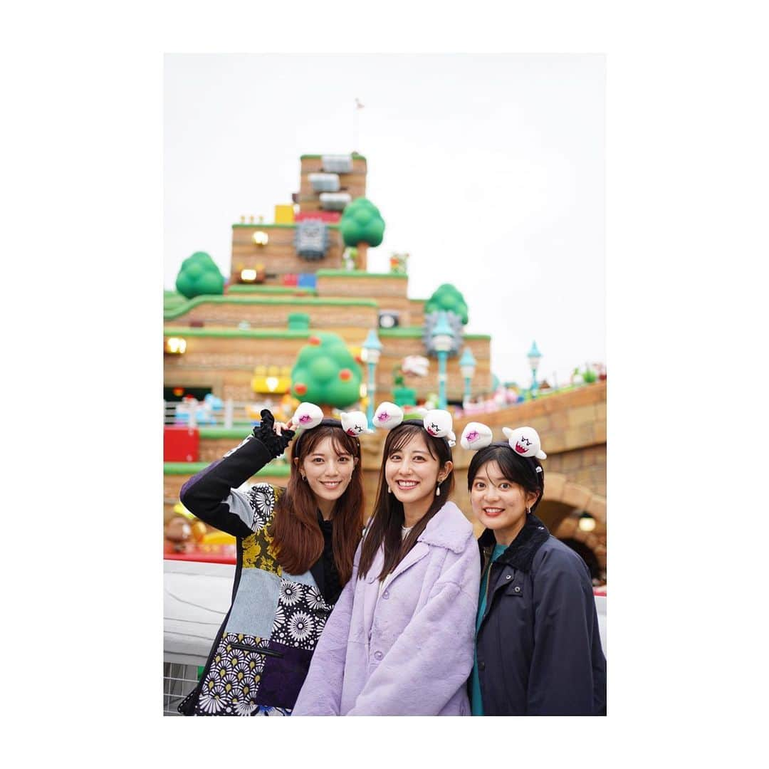 三谷紬さんのインスタグラム写真 - (三谷紬Instagram)「* 仲良し3人組で大阪旅行してきました🐙❤︎ お揃いのカチューシャなんかしちゃって とにかく乗り物に乗りまくった‼︎‼︎ 遊びすぎて晩御飯の頃にはへとへと笑 後輩じゃなくてもう親友レベルの2人。 楽しすぎてたくさん写真があるので もったいぶって少しずつ投稿しますね🦭 （先程倍速ニュースでお話ししたのでインスタにも❤︎） * #並木万里菜#斎藤ちはる#後輩#親友#仲良し#3人組#大阪旅行#usj#ユニバーサルスタジオジャパン#ユニバ#ユニバコーデ#universalstudios#japan#テレサ#👻#マリオ#マリオワールド#テレビ朝日#アナウンサー#三谷紬」1月23日 20時28分 - mitani_tsumugi