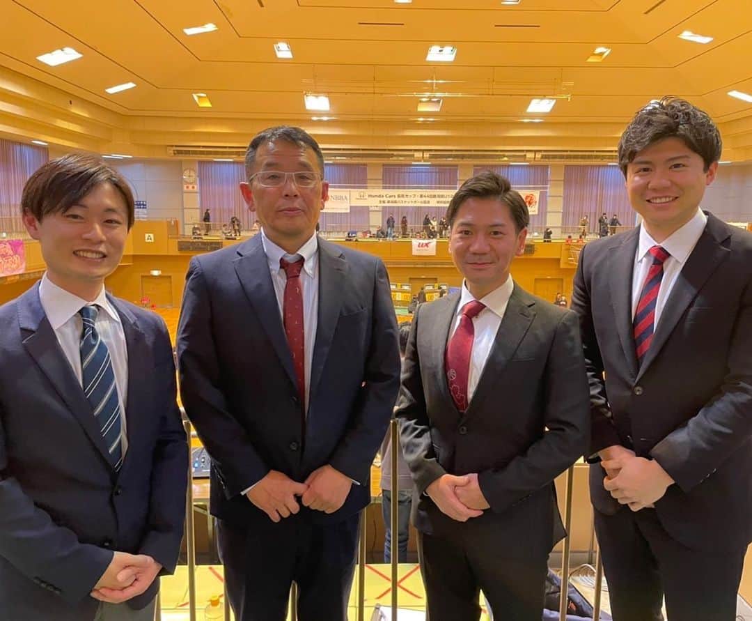 大角怜司さんのインスタグラム写真 - (大角怜司Instagram)「. 【ミニバス実況🏀】  先月24.25日に開催された　　　　　　　　　　　　　　【Honda cars 長岡カップU12バスケットボール大会】　　女子決勝の実況を担当しました🙋‍♂️  解説は瀧山大介さん！ 今年も選手への愛を感じられるお話、そして何度も助けていただきありがとうございました🙇‍♂️  この決勝戦の模様はYouTubeにもアップされています！ 男女ともに好ゲーム🔥 ぜひ感動の熱戦をご覧ください！  #ミニバス#バスケ #バスケットボール #basketball  #実況#アナウンサー #ほぼ1ヶ月前 #今年は投稿頑張ります」1月23日 20時37分 - ux_ogaku.reiji
