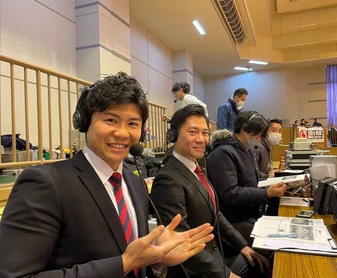 大角怜司さんのインスタグラム写真 - (大角怜司Instagram)「. 【ミニバス実況🏀】  先月24.25日に開催された　　　　　　　　　　　　　　【Honda cars 長岡カップU12バスケットボール大会】　　女子決勝の実況を担当しました🙋‍♂️  解説は瀧山大介さん！ 今年も選手への愛を感じられるお話、そして何度も助けていただきありがとうございました🙇‍♂️  この決勝戦の模様はYouTubeにもアップされています！ 男女ともに好ゲーム🔥 ぜひ感動の熱戦をご覧ください！  #ミニバス#バスケ #バスケットボール #basketball  #実況#アナウンサー #ほぼ1ヶ月前 #今年は投稿頑張ります」1月23日 20時37分 - ux_ogaku.reiji