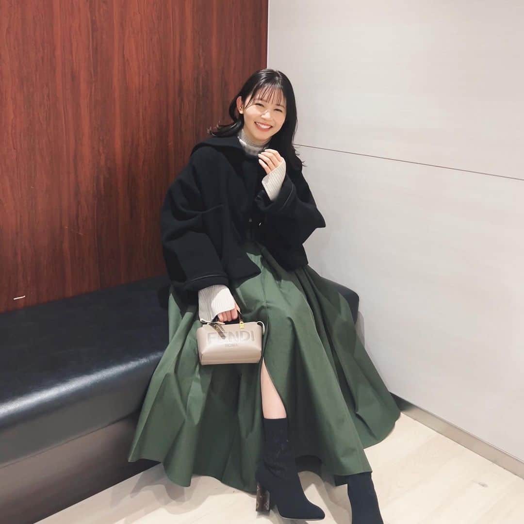 久間田琳加のインスタグラム：「今日はラヴィット！生放送ありがとうございました🐰🤍 番組最後の応募のハッシュタグに、ブラザートラップを入れてくださって…！ ありがとうございます😳 明後日21:00から放送の、ワールド極限ミステリーにも出演させていただきます！！ ぜひご覧くださいね🌼 そして久しぶりの私服です〜！」