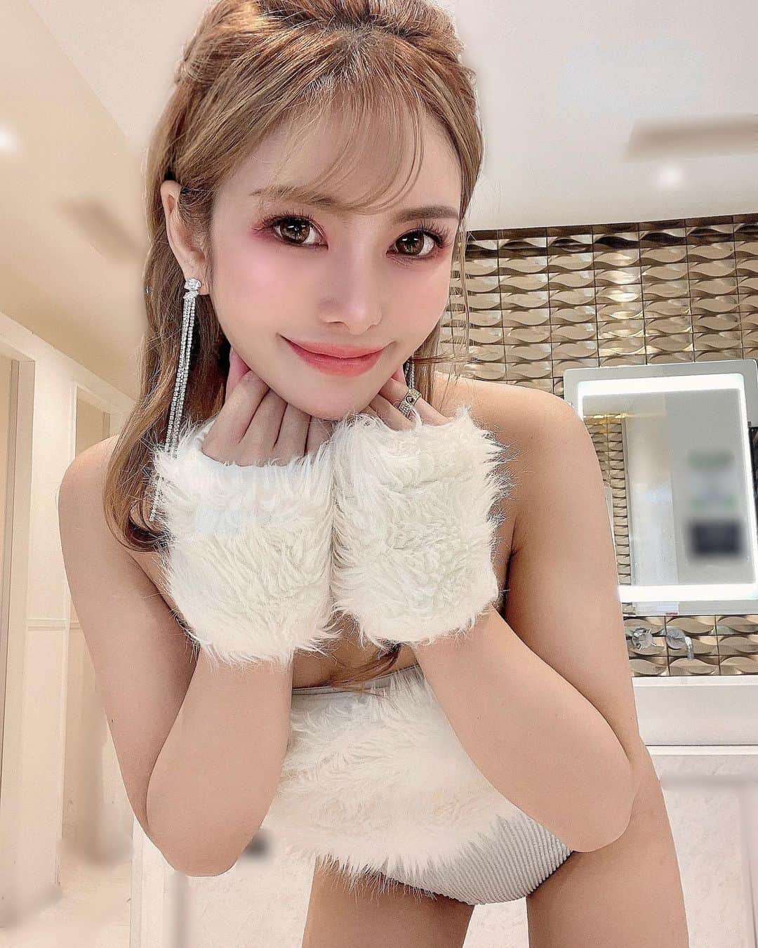 竹村寿美佳（すうちゃま）のインスタグラム：「🐩🤍🐰」