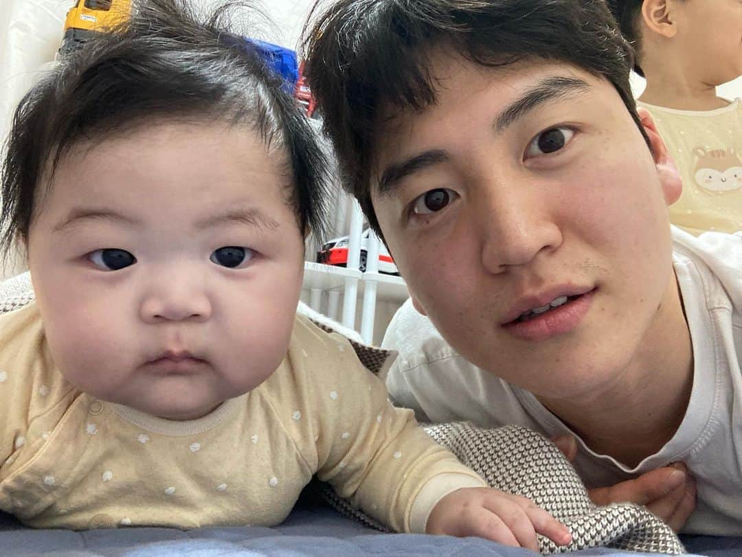 アン・スンファンのインスタグラム：「사랑해민🫶 보고시퍼유민🥹 💕」