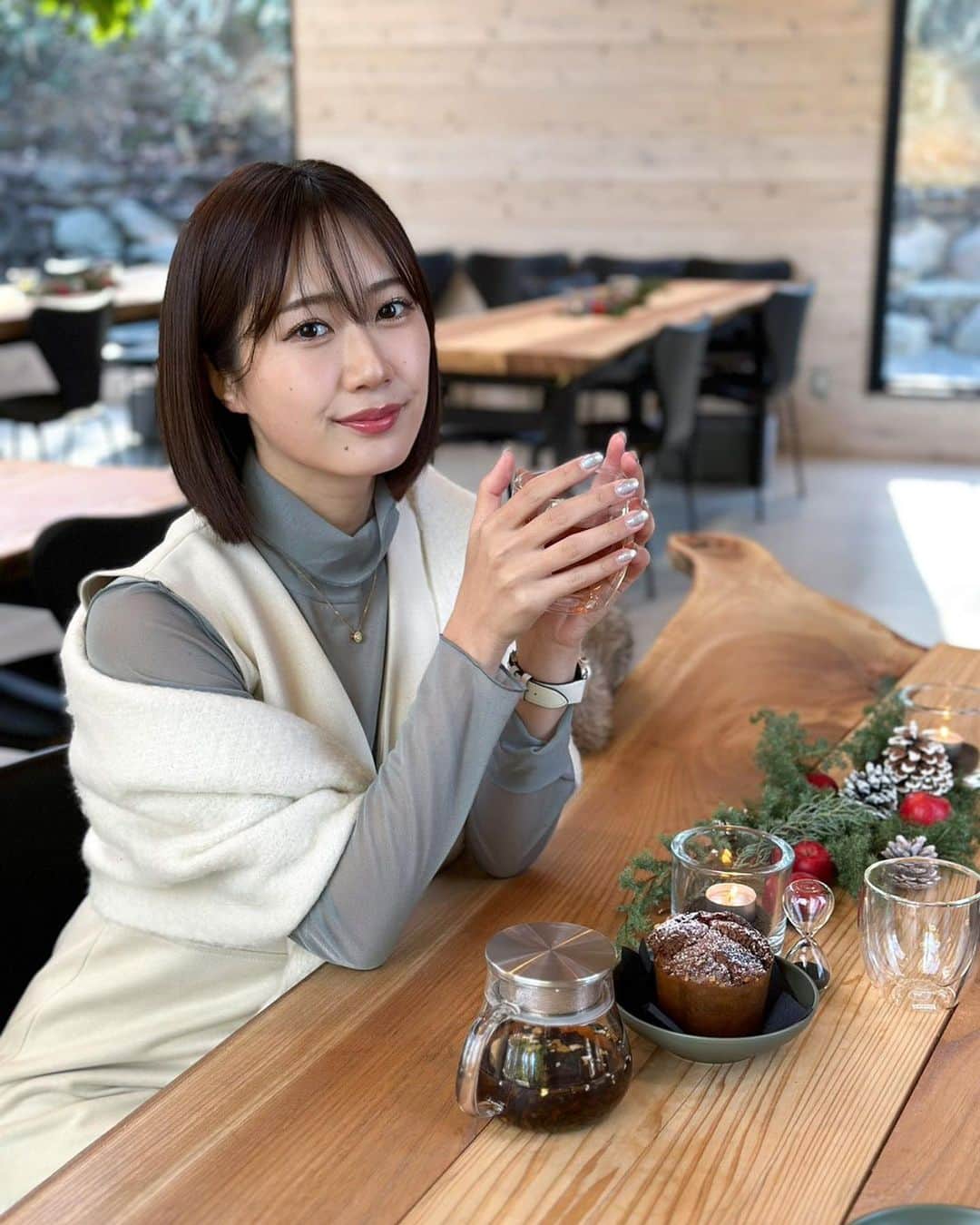 のインスタグラム：「きょんと散歩デートなうにどう？☃️☕️  冬のお庭も綺麗で、隅々まで丁寧に管理されているのが伝わってきました💭 春も夏も秋もお散歩しに来たい🫶🏻  #箱根旅行#箱根温泉#強羅#箱根カフェ#カフェ巡り#カフェ活#hakone#cafeteria#garden#japantravel#instagood」