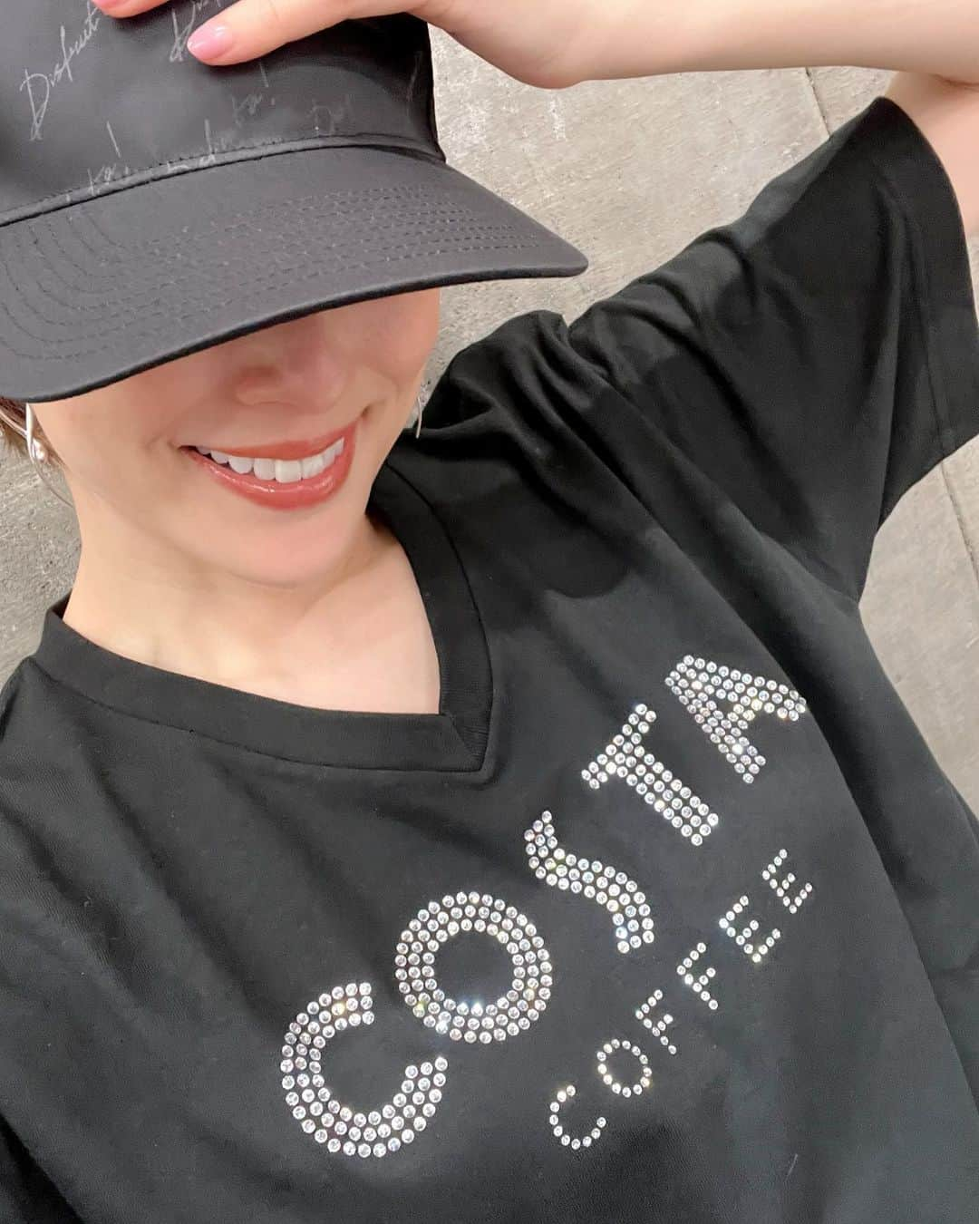 米倉涼子のインスタグラム：「コスタコーヒーとデサフィオ＆コエルのコラボ🤣  @costacoffeejp  @coel.official  #コスタコーヒー  #desafio」