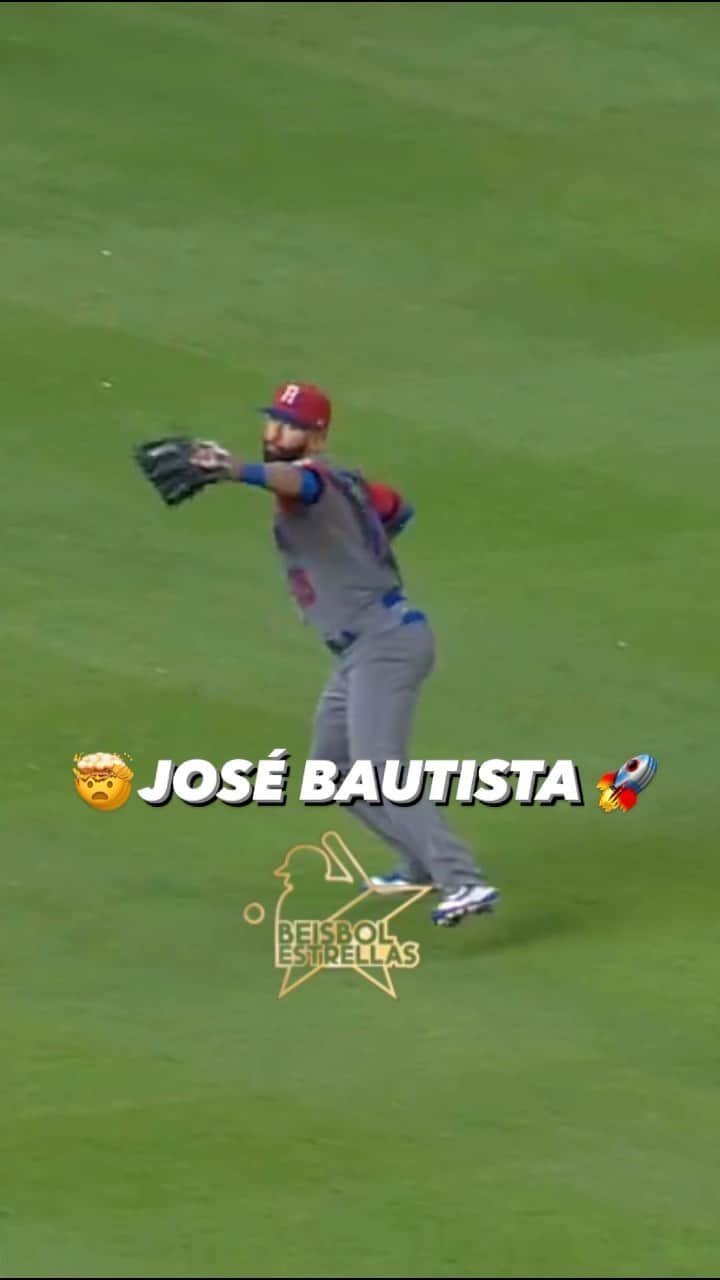 ホセ・バティスタのインスタグラム：「#TBTEstrellas: Revivamos esta jugada épica en home plate, con este potente disparo 🚀 de José Bautista 🇩🇴 @joeybats19, ante el equipo colombiano 🇨🇴 en el pasado clásico mundial de béisbol ⚾️ de 2017. 🔥  #Baseball #JoseBautista #TBT #Major #MajorLeagueBaseball #ClasicoMundial #WBC #BeisbolEstrellas #MLB」