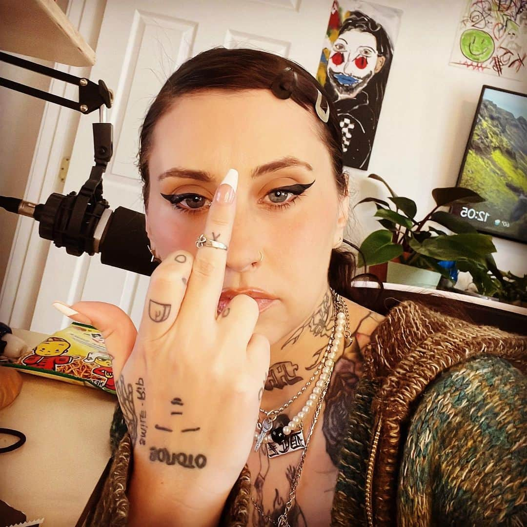 クレイショーンさんのインスタグラム写真 - (クレイショーンInstagram)「PROOF IM ALIVE IN 2023! confirmed?」1月24日 5時55分 - kreayshawn