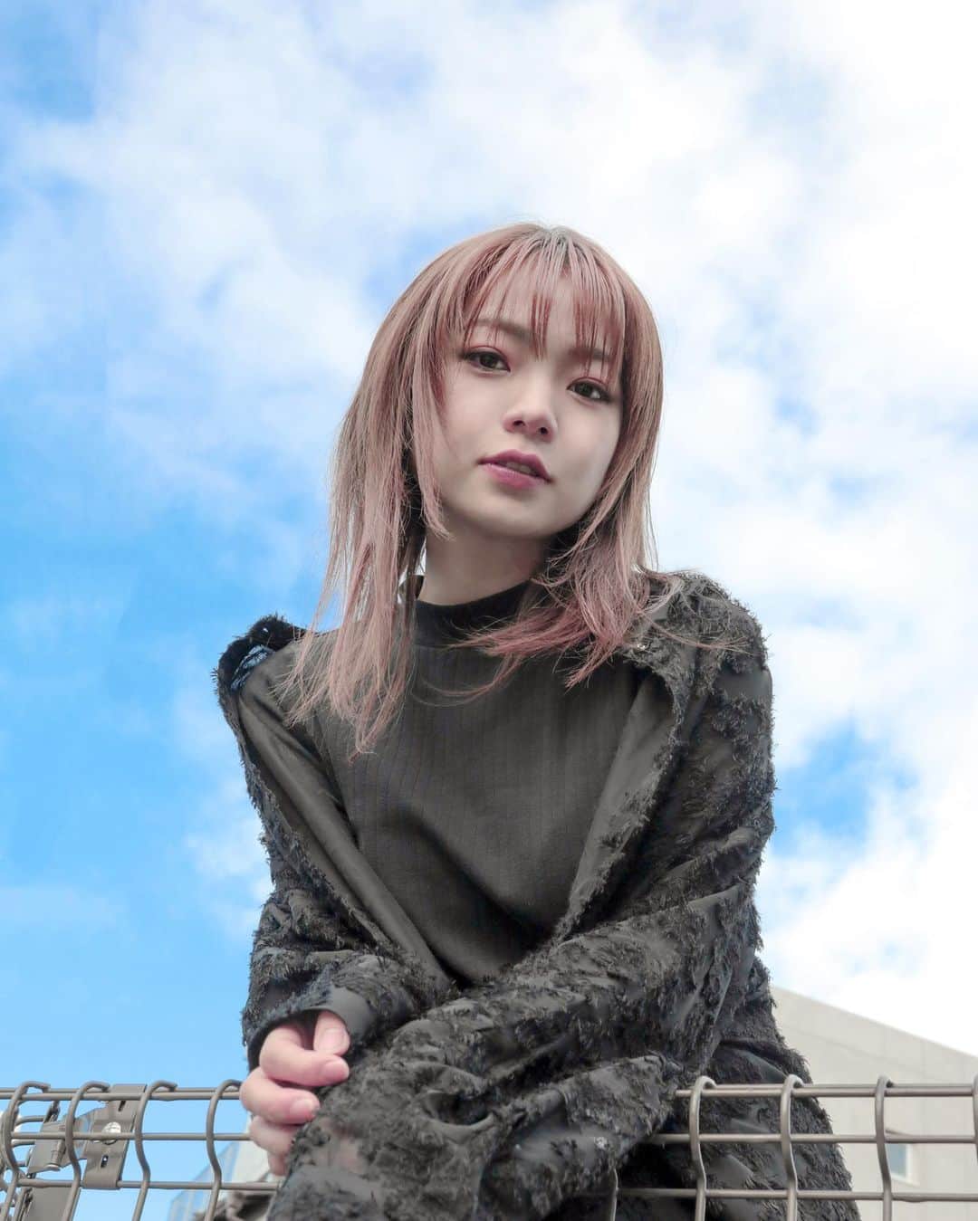 のインスタグラム：「📷💄 by @makeup_dsigno   まいこさんに撮ってもらった ありがとう〜  なんとなく 雰囲気変えてもらってみた☺︎ #写真#photo#作品撮り#作撮り#📷」