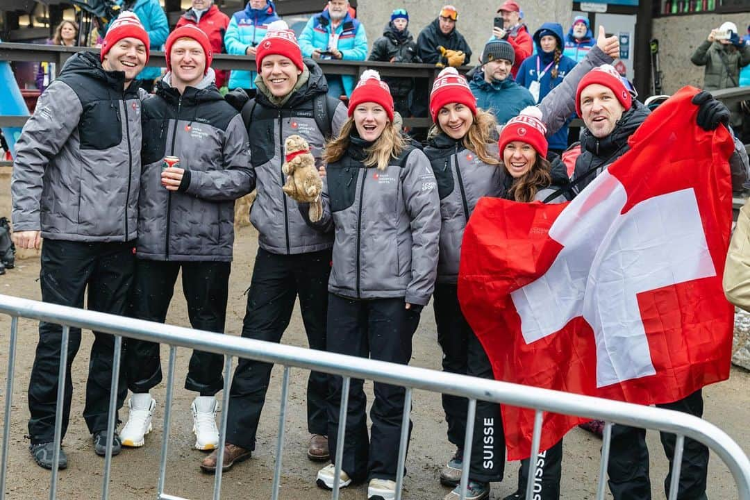 レベッカ・ストッツさんのインスタグラム写真 - (レベッカ・ストッツInstagram)「Thank you @swissuniversitysports and @lakeplacid2023 for the great and well organized event 🇺🇸 ❄️   Und natürlich es grosses Danke an alli Athlete, Coach, Stuff, Medical etc. für die tolli Ziit und starche Leistige 💪🏼 super gsi mit eu :)」1月24日 19時19分 - rebekka_stotz