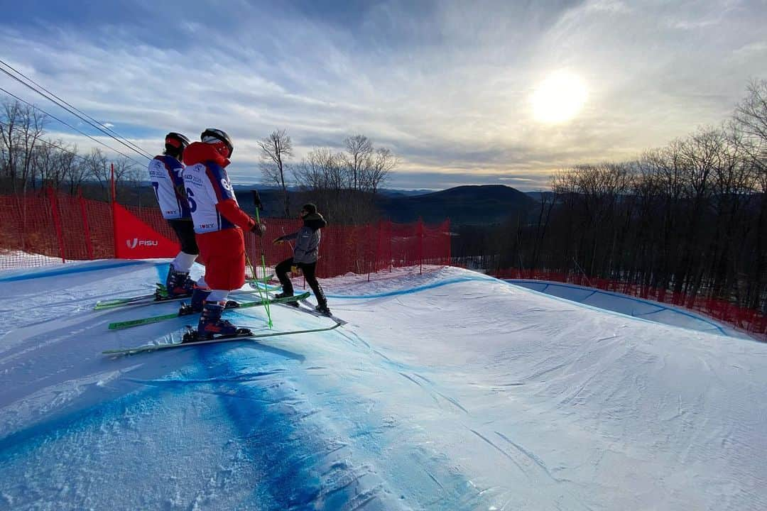 レベッカ・ストッツさんのインスタグラム写真 - (レベッカ・ストッツInstagram)「Thank you @swissuniversitysports and @lakeplacid2023 for the great and well organized event 🇺🇸 ❄️   Und natürlich es grosses Danke an alli Athlete, Coach, Stuff, Medical etc. für die tolli Ziit und starche Leistige 💪🏼 super gsi mit eu :)」1月24日 19時19分 - rebekka_stotz