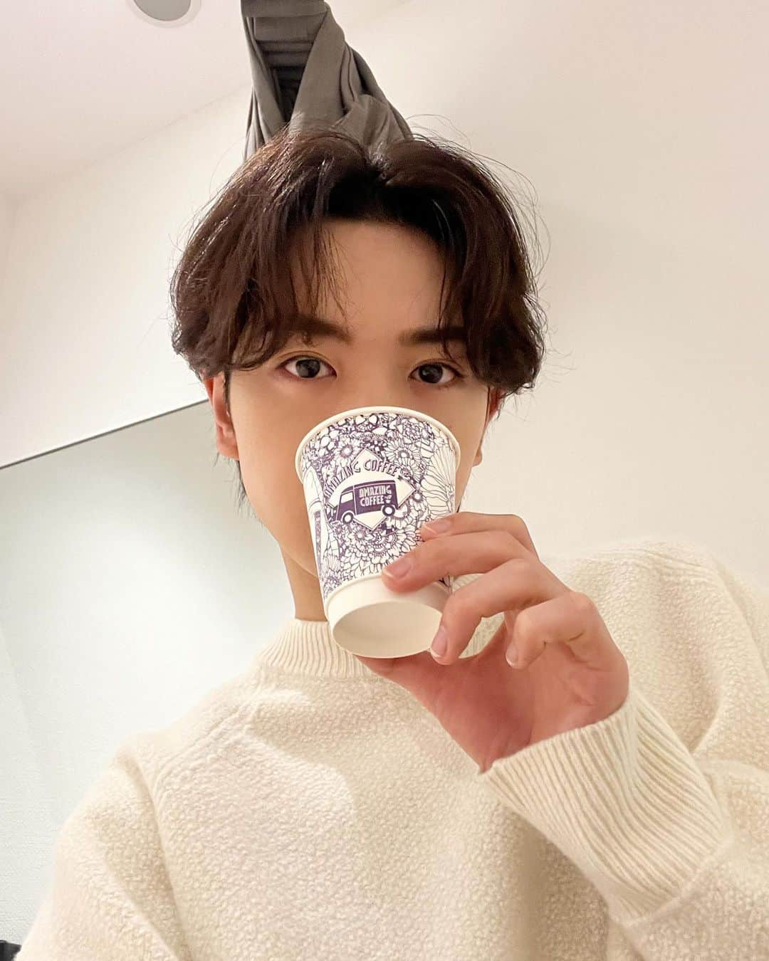 木村慧人のインスタグラム：「AMAZING COFFE☕️  皆さん寒いので温かくしてください🙏」