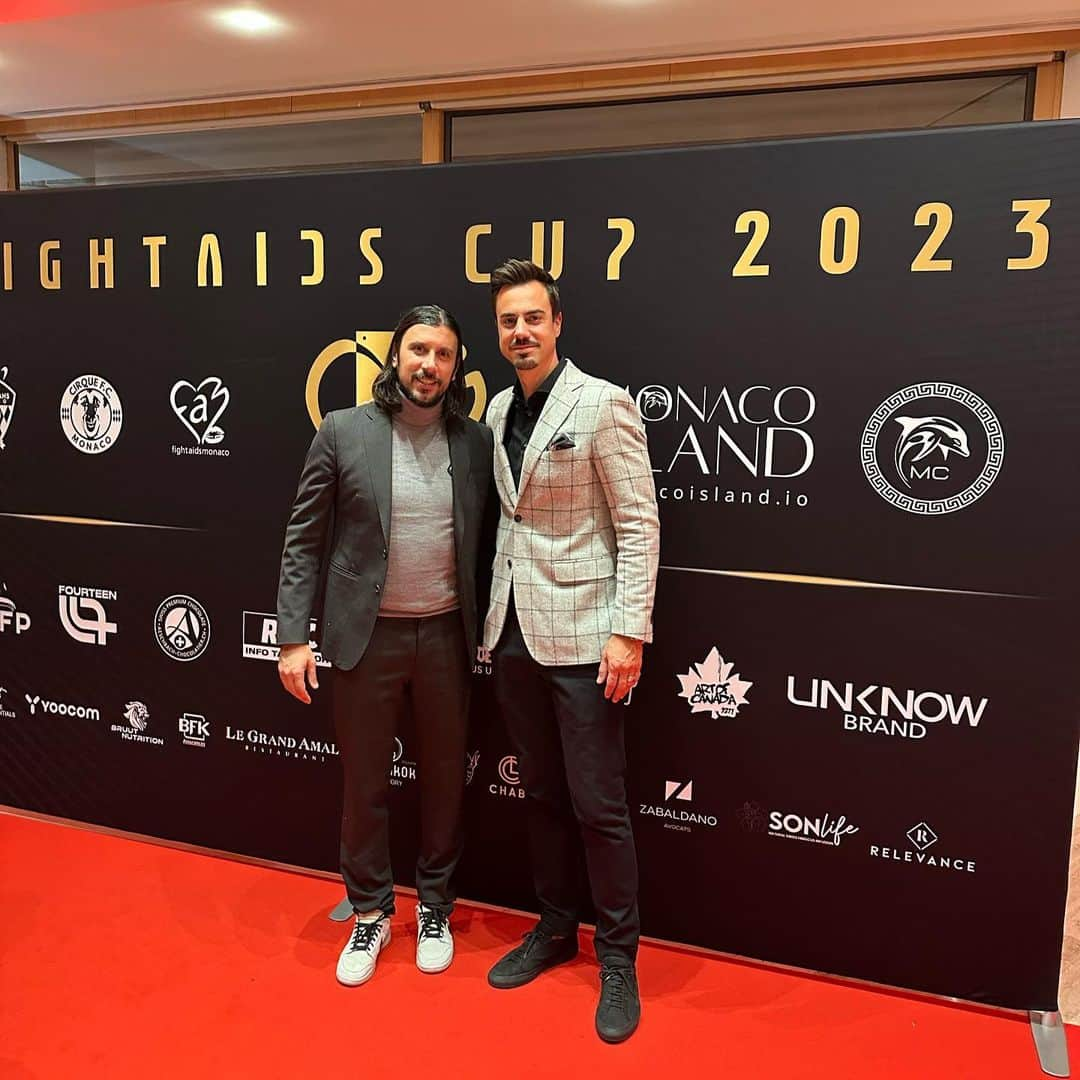 クリスティアン・ザッカルドさんのインスタグラム写真 - (クリスティアン・ザッカルドInstagram)「FIGHTAIDS CUP 2023 ⚽️🏆  Monaco 🇲🇨 23.01.2023  #charity #game #legends #players #monaco #montecarlo #amazing #barbagiuans #cirque #principealbertofmonaco #lifeisagame #stronghertogheter #fightaids」1月24日 20時17分 - cristianzaccardo