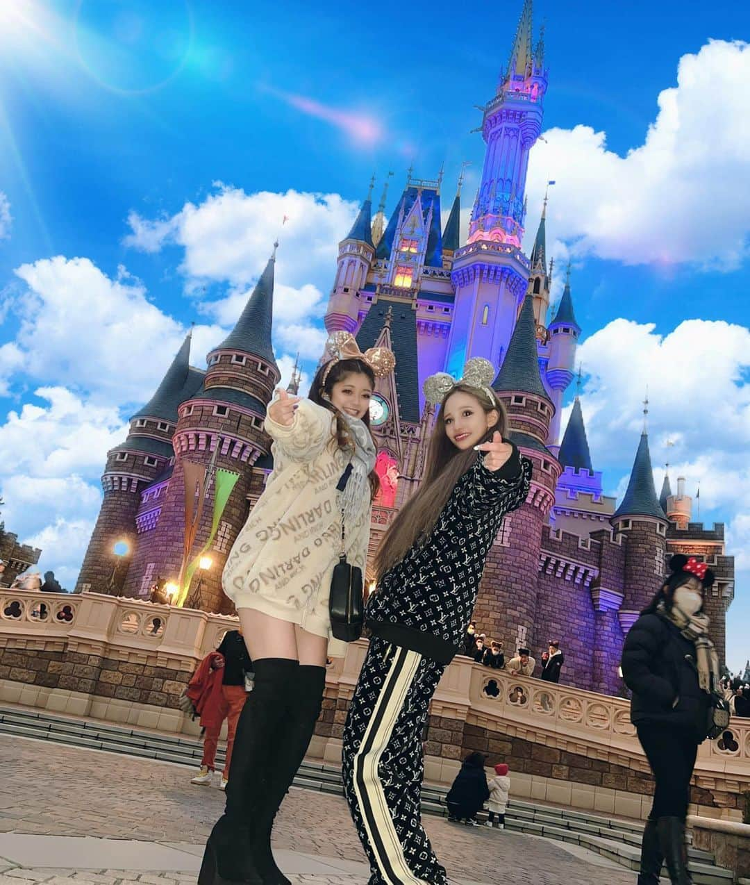 あいかりんさんのインスタグラム写真 - (あいかりんInstagram)「ディズニーランド🐀 YouTube撮ったのでお楽しみに☺️💕  #disney #disneyland」1月24日 13時52分 - aikarin311