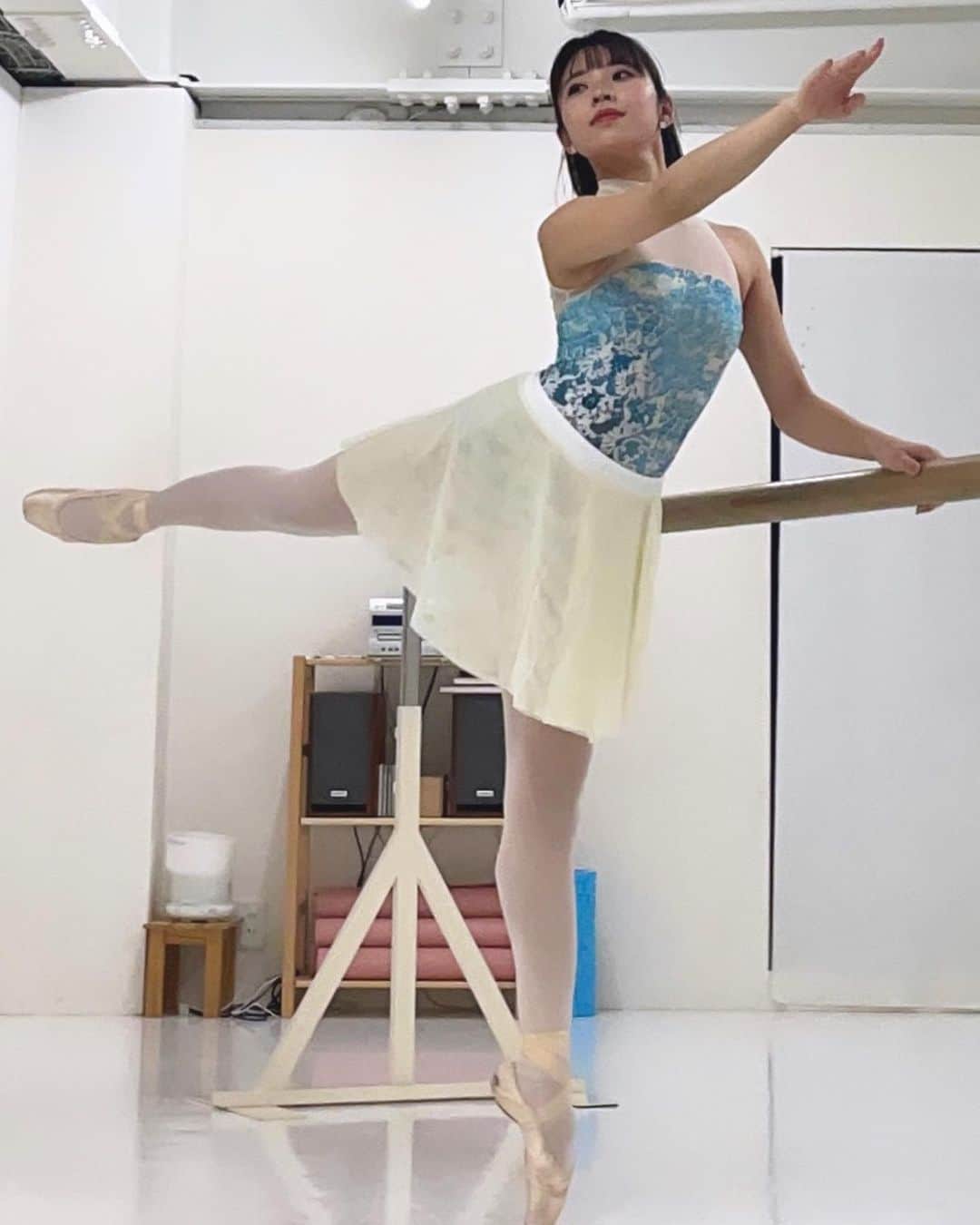 椿ここさんのインスタグラム写真 - (椿ここInstagram)「ballet🩰 可愛いレオタード着て踊るとやっぱりテンション上がります💗🩰  #ballet #バレエ講師 #クラシックバレエ」1月24日 14時56分 - coco.tsubaki