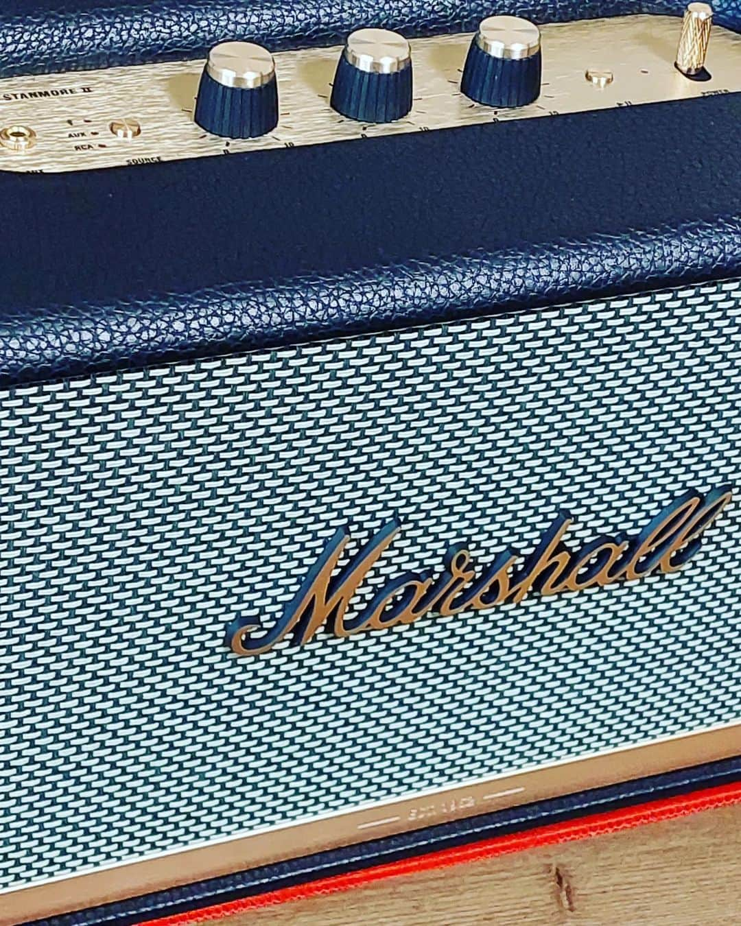 クァク・ジャヒョンさんのインスタグラム写真 - (クァク・ジャヒョンInstagram)「감사합니다~~~❤️ #marshall#stanmore2#생선#곽자형」1月24日 15時37分 - jahyeonggwag