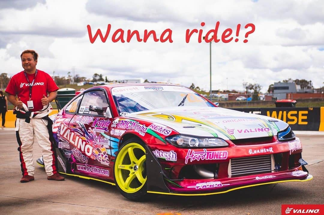 中村直樹のインスタグラム：「Wanna ride with me in the USA⁉️🇺🇸 I’m ready to have a blast during DRIFT WEEK 7 and you’re invited to a front row seat🔥💨 Limited ride along tickets just went up via the @valinotiresusa website. 👉🏻 https://www.valinotires.com/dw7-naoki-nakamura-ride-along-package 👈🏻  @lonestardrift @valinotiresusa @valino_tires_international #nstyle  #lonestardrift  #driftweek  #valinotires  #ridealong  #comingtoamerica」