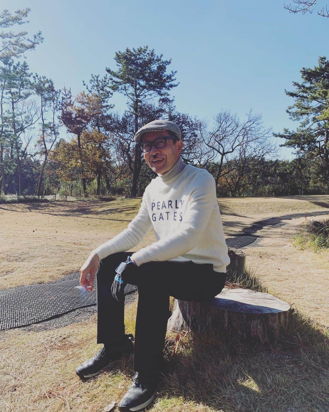 松田大輔のインスタグラム：「#ゴルフ #ジョニ男 #きりかぶジョニー  最近投稿してなかったのでとりあえずどうぞ。」