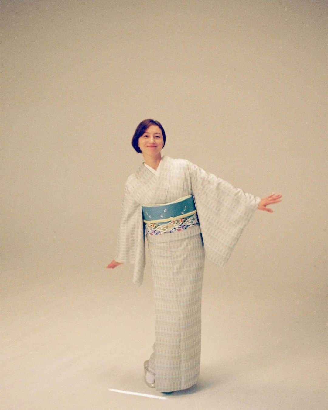 のインスタグラム：「. きーものっ きーものっ  #カメラを向けたら #ポーズをとってくれました #たくさんお褒めの言葉をいただき #嬉しいです #ありがとうございます🫶🏻 #おふヒロスエ」