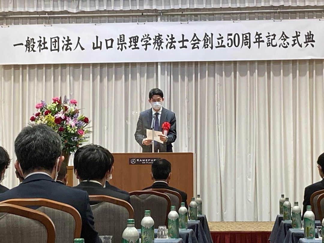 岸信夫さんのインスタグラム写真 - (岸信夫Instagram)「新年の地元での各地の互礼会、出初式には長男が代理出席。 皆様、本年も宜しくお願いします。 #岸信千世 #岸のぶちよ」1月24日 18時53分 - kishi_nobuo