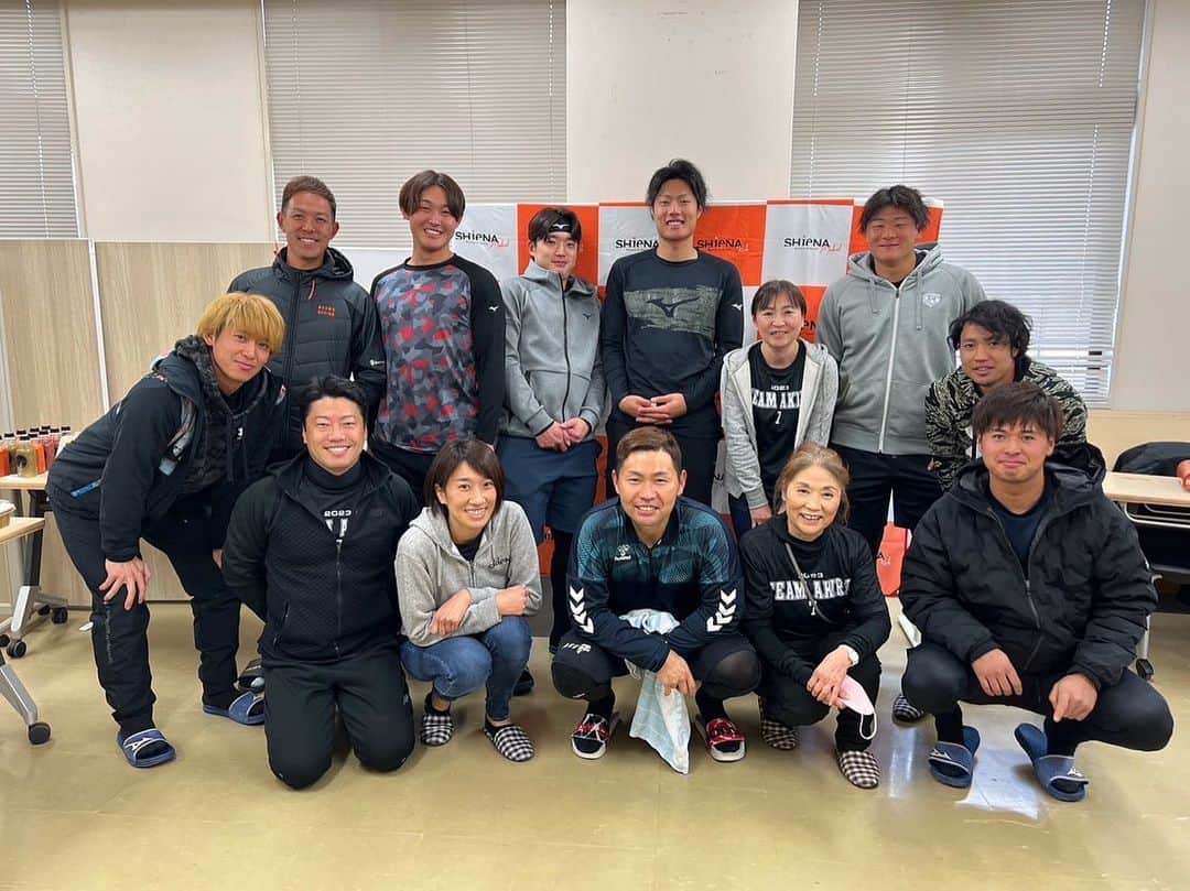 伊藤祐介さんのインスタグラム写真 - (伊藤祐介Instagram)「TEAM AKIRAの自主トレ終了  ほんの少しでも皆さんの力になればと頑張りました！ 今シーズンみんな怪我なく 良い成績残して欲しいですね！  #写真撮る時下がるタイプ #小顔効果」1月24日 21時40分 - ysk.i_1020