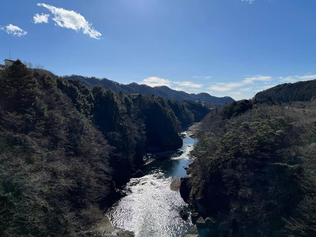 木庭弥生さんのインスタグラム写真 - (木庭弥生Instagram)「鬼怒川〜湯西川〜日光の旅🐵♨️  SLも温泉も宿も最高でした❄️  ずっと行きたかった東照宮にもお参りできてうれしい☺️  2023.01.21〜22  #鬼怒川温泉 #湯西川温泉 #秘湯 #囲炉裏会席 #ＳＬ大樹#日光 #日光東照宮」1月24日 21時41分 - yayoikoba