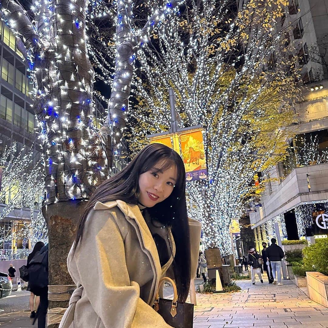 のインスタグラム：「なにかいいことありますように…🤍」