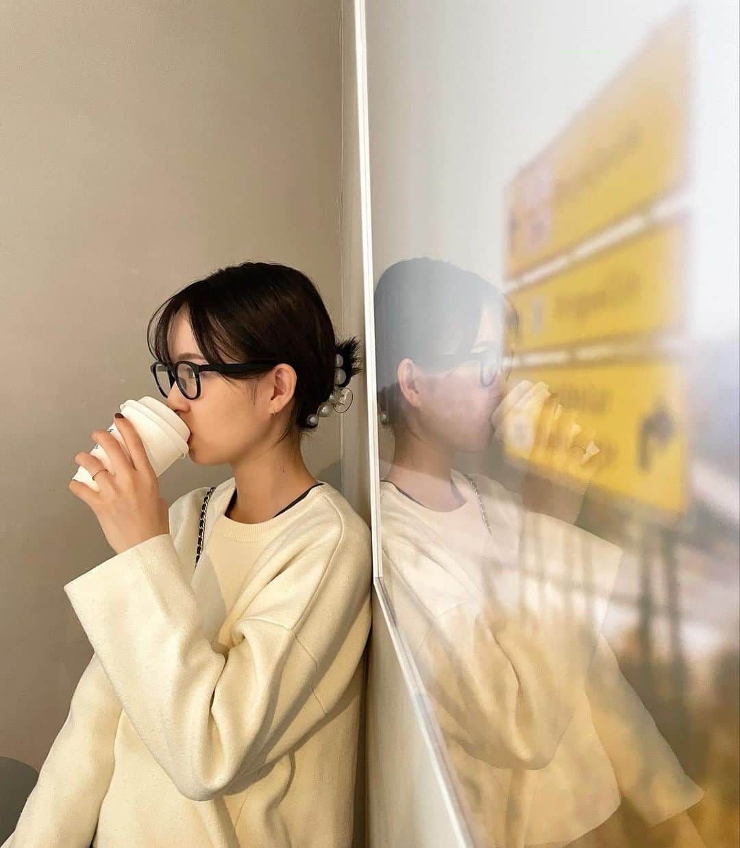 のインスタグラム：「ㅤㅤㅤ 10年に一度の大寒波の日でもアイスラテ。 今年もどうぞよろしくお願いいたします🐰☕️🤎 #遅」
