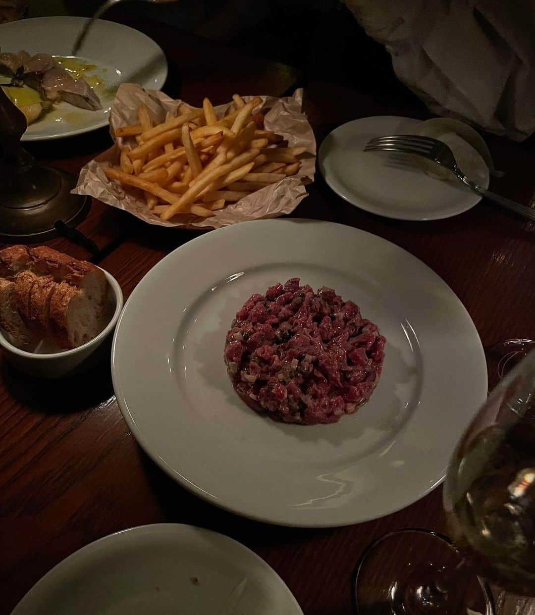 正中雅子のインスタグラム：「@gatsby_boozys 🍖🍟🍨  美味しかったあの日🐷  NYから帰ってきてる　@naomialoha 先輩を囲んで みんなでワイワイ🤤  昔から変わらぬ大好きな人たちといる時間って最高に幸せ♡  🍜」