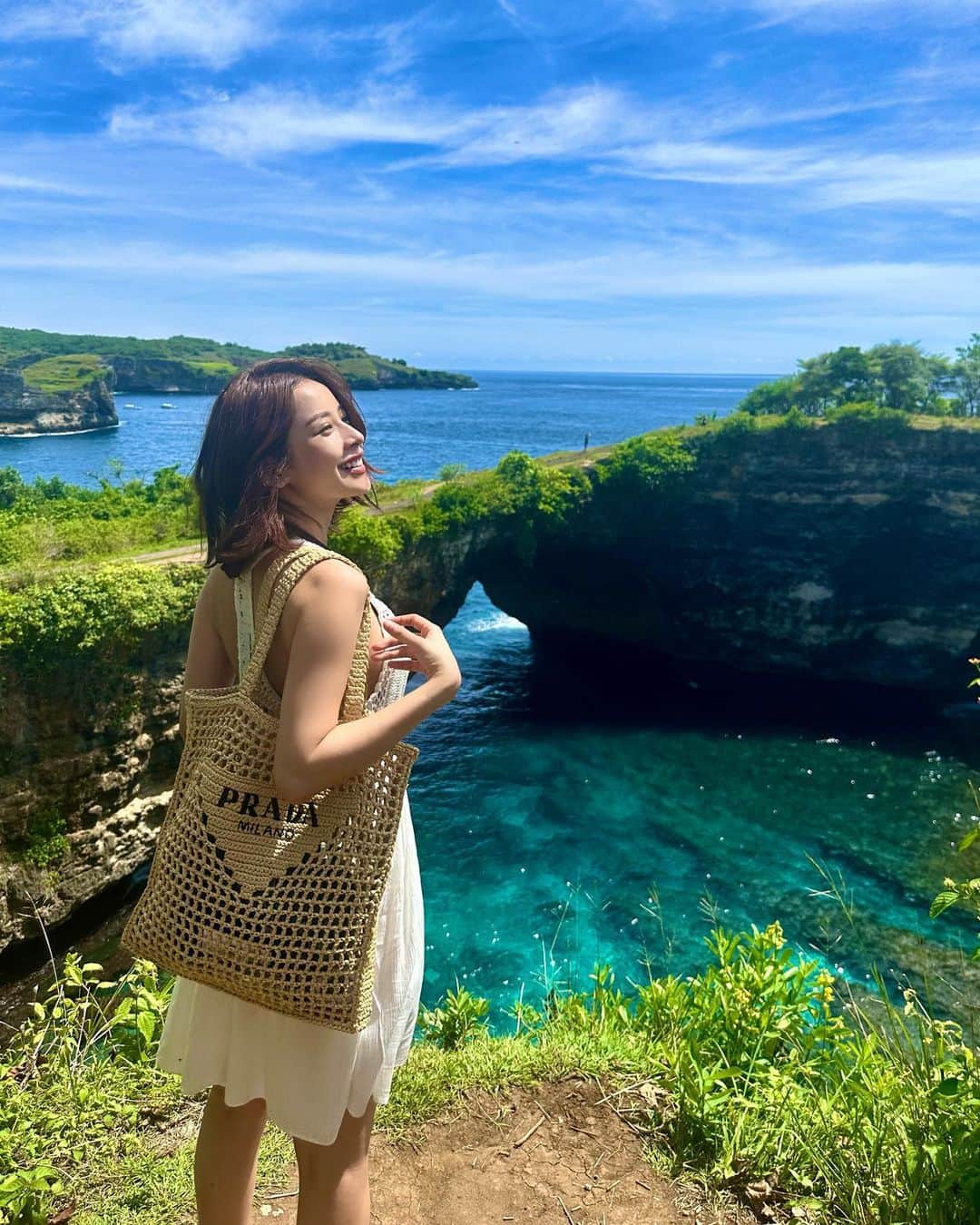 Chi Puのインスタグラム：「Em đi Bali 1 mình ngắm biển khơiiii 🏝️🎶🎵」