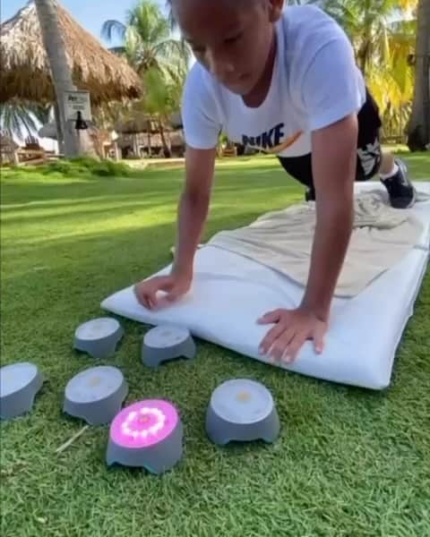 カルロス・バッカのインスタグラム：「El trabajo siempre tiene su fruto 💪💪💪 orgulloso de ti hijo 😍😍😍 gracias @ft.carlospalomeque 👏👏👏👏」