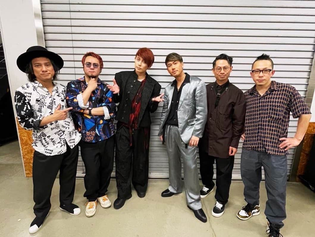 後関好宏さんのインスタグラム写真 - (後関好宏Instagram)「CHEMISTRY  Zepp Tour 2022「Get Together Again!!」  台風で延期になっていたZeppツアーの大阪公演無事にリベンジ出来ました。やっぱり声出し出来るライブは良いですね。 振替公演に来てくださった皆さんありがとう御座いました！！また何処かの会場でお会いしましょう！  #ケミストリー  #CHEMISTRY #GetTogetherAgain #saxophone  #flute」2月23日 7時30分 - gosekky